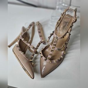Valentino rockstud heels poudre